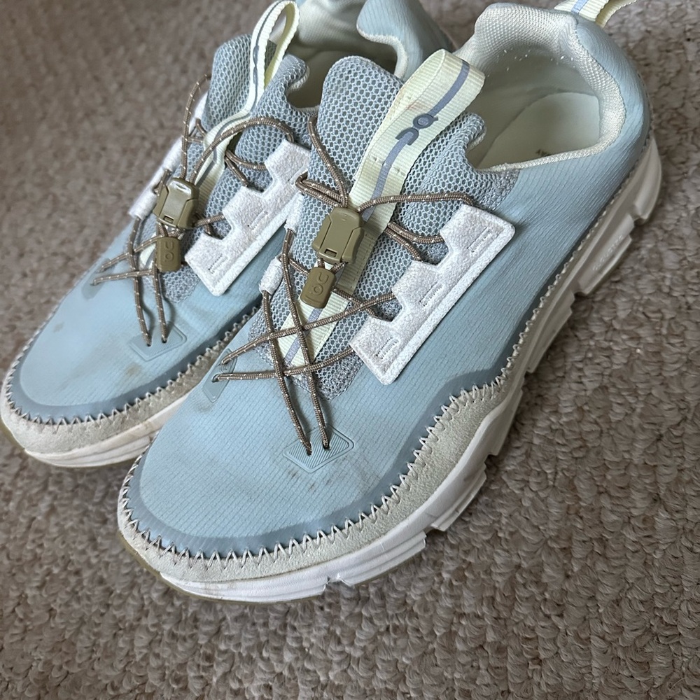 On Cloudaway Glacier Seedling Sz 10 View 4